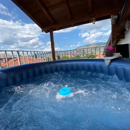Holiday home Rest With Jacuzzi *