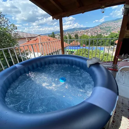 Holiday home Rest With Jacuzzi